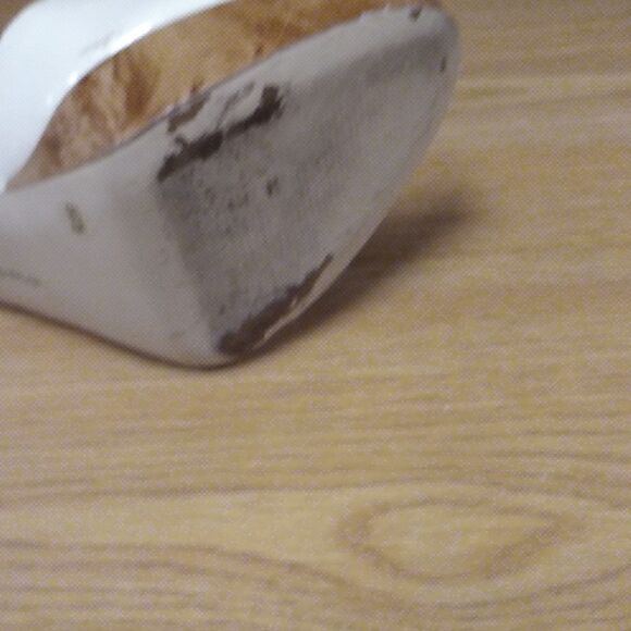 BCBGIRL SIZE 8.5 High Heel Shoes Cream color wood grain heels - Picture 9 of 10